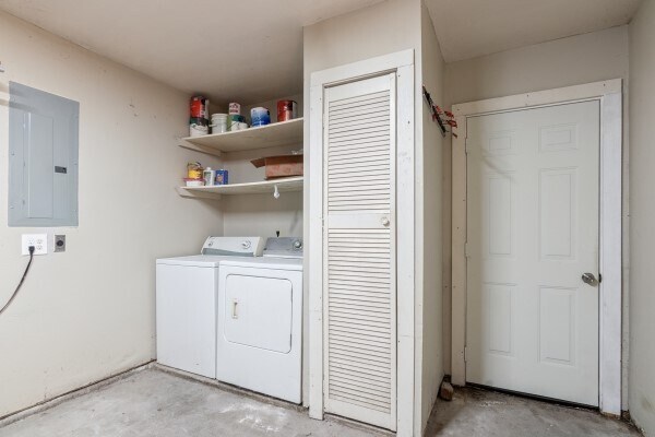 Building Photo - 407 Holly Ln