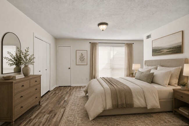 Building Photo - 20315 Sunny Shores Dr