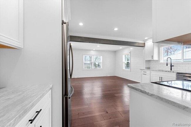 Building Photo - 25161 Meridian Rd