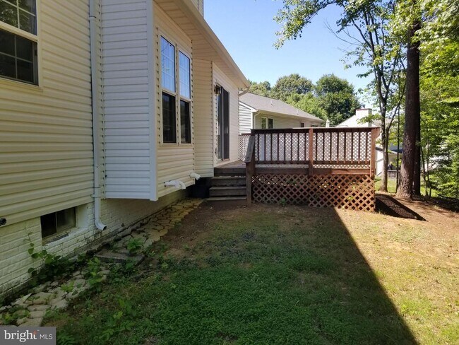 Building Photo - 16 Twin Lake Ct