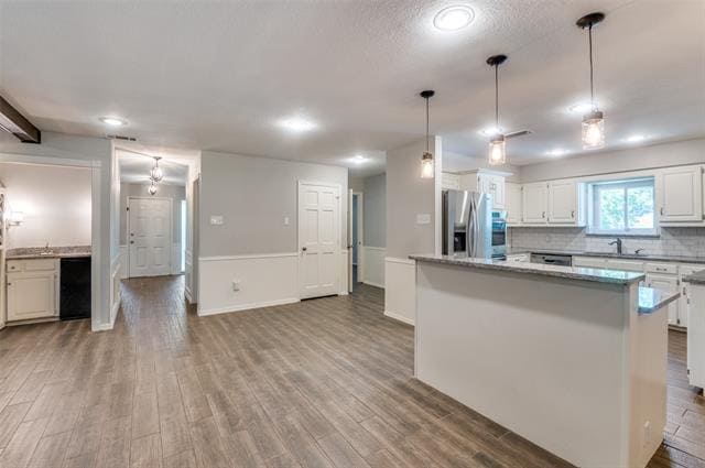 Building Photo - 2711 Lincoln Dr