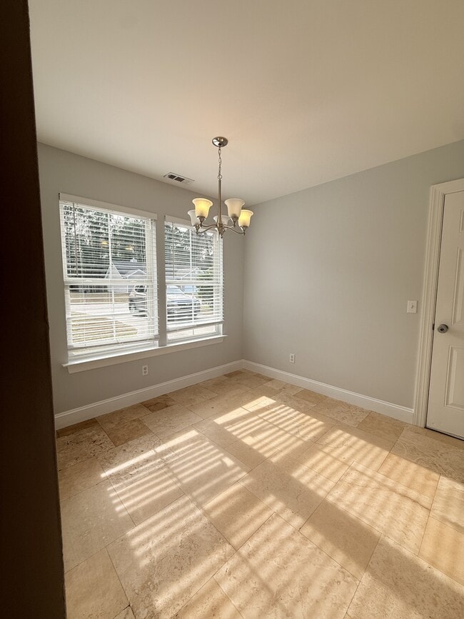 Building Photo - 34 Wintergreen Dr