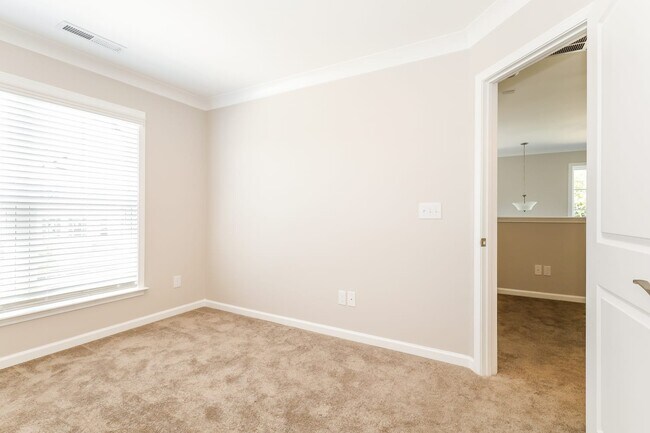 Building Photo - 23226 Clarabelle Dr