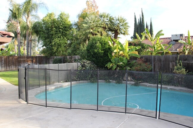 Building Photo - 6509 Kearsarge Way