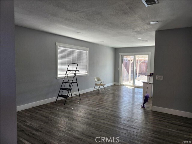 Building Photo - 161 Mayfair St