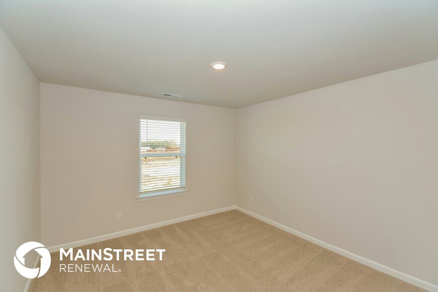 Building Photo - 2413 Alberto Dr