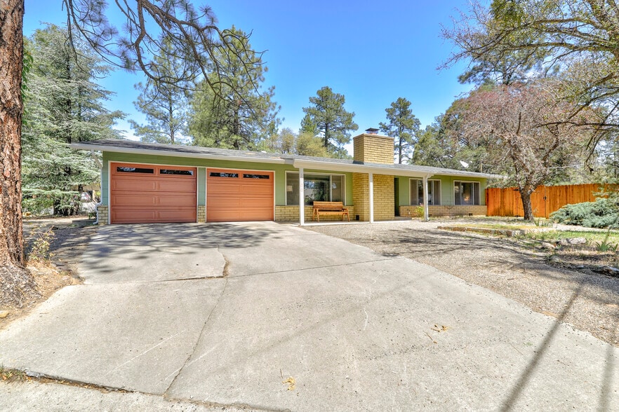 Building Photo - 1786 Autumn Dr