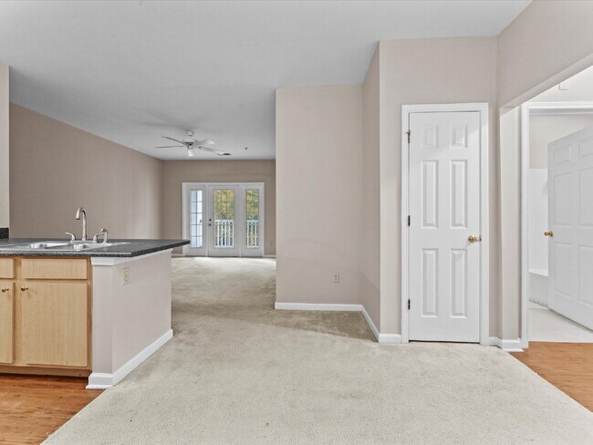 Building Photo - 704 Bristol Village Dr