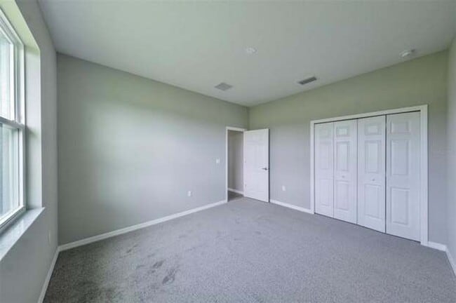 Building Photo - Executive 4/3 Rental