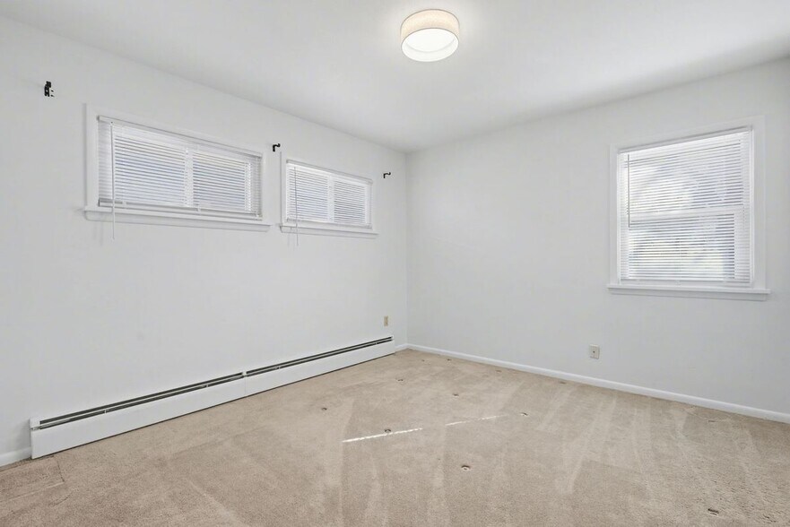 Building Photo - 2215 N Wahsatch Ave