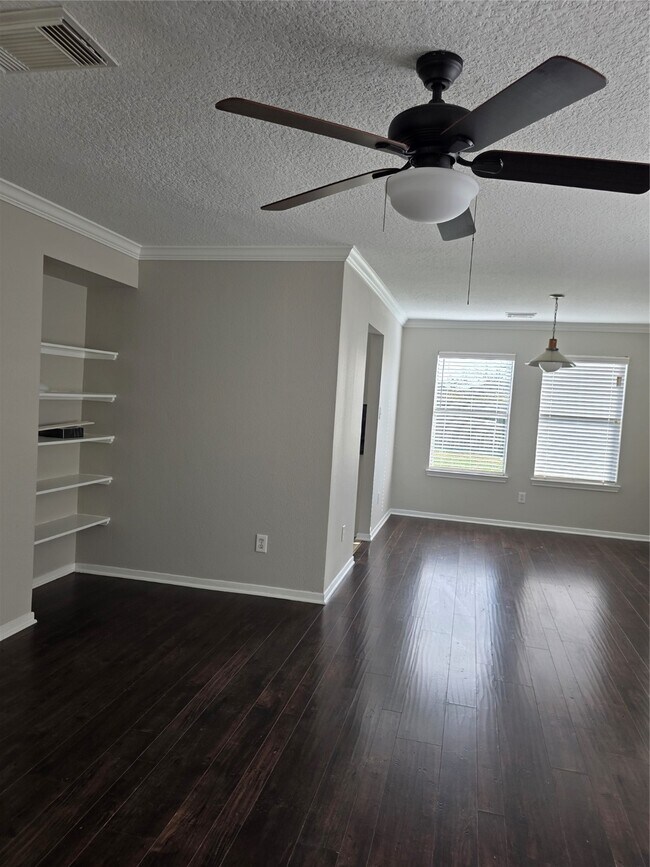 Building Photo - 15146 Grassington Dr