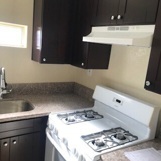 Building Photo - Nice 2 Bedroom House