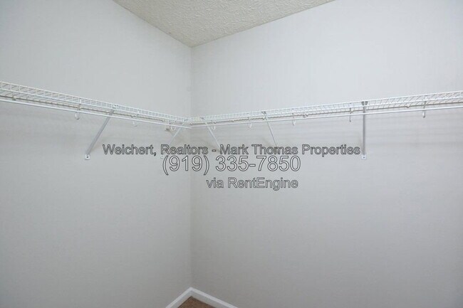 Building Photo - 905 Reedy Way