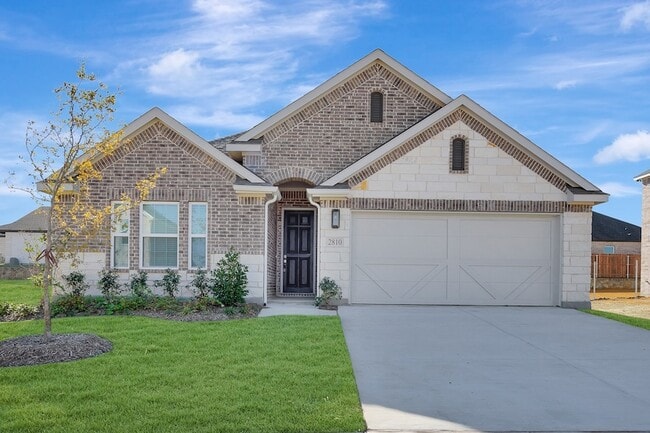 Building Photo - 2810 Woodbrook Dr