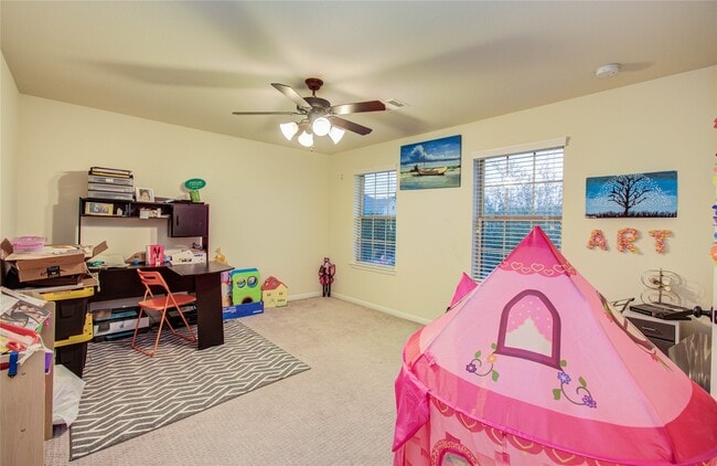 Building Photo - 2702 Fairfield Bend Pl