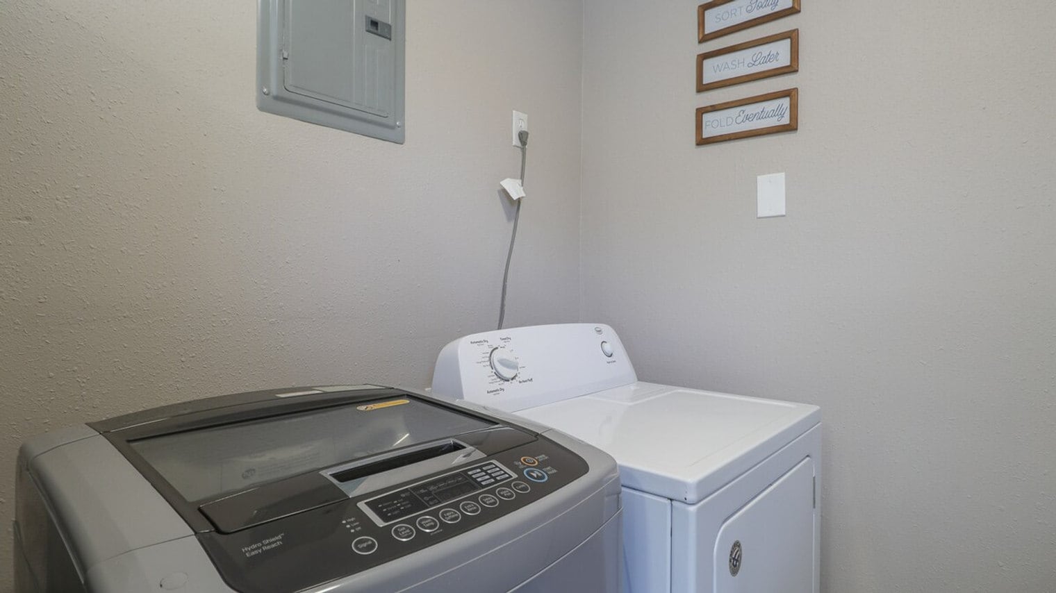 Building Photo - 1806 Curcor Dr