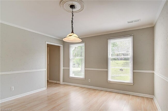 Building Photo - 1508 Trinity Garden Cir
