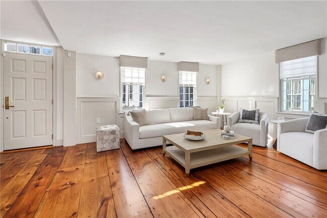 Building Photo - 108 Prospect Hill St