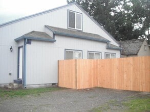 Building Photo - 387 E Milton St