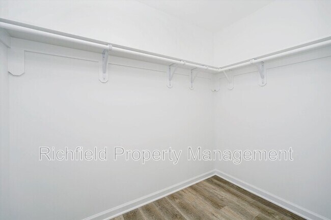 Building Photo - 1729 Thaddeus St