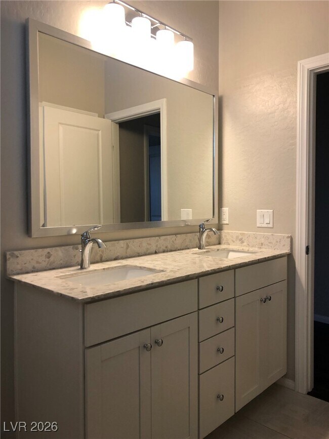 Building Photo - 2434 Fanano St