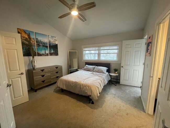Building Photo - LOCATION LOCATION!! Contemporary & Updated...