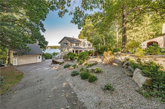 Primary Photo - 166 Old Colchester Rd