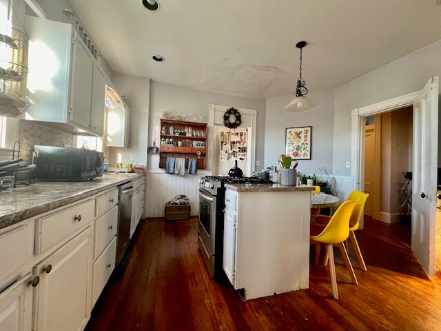 Building Photo - 140 Cedar St