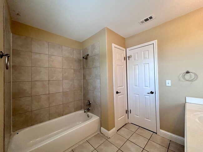 Building Photo - 7202 Meador Ave