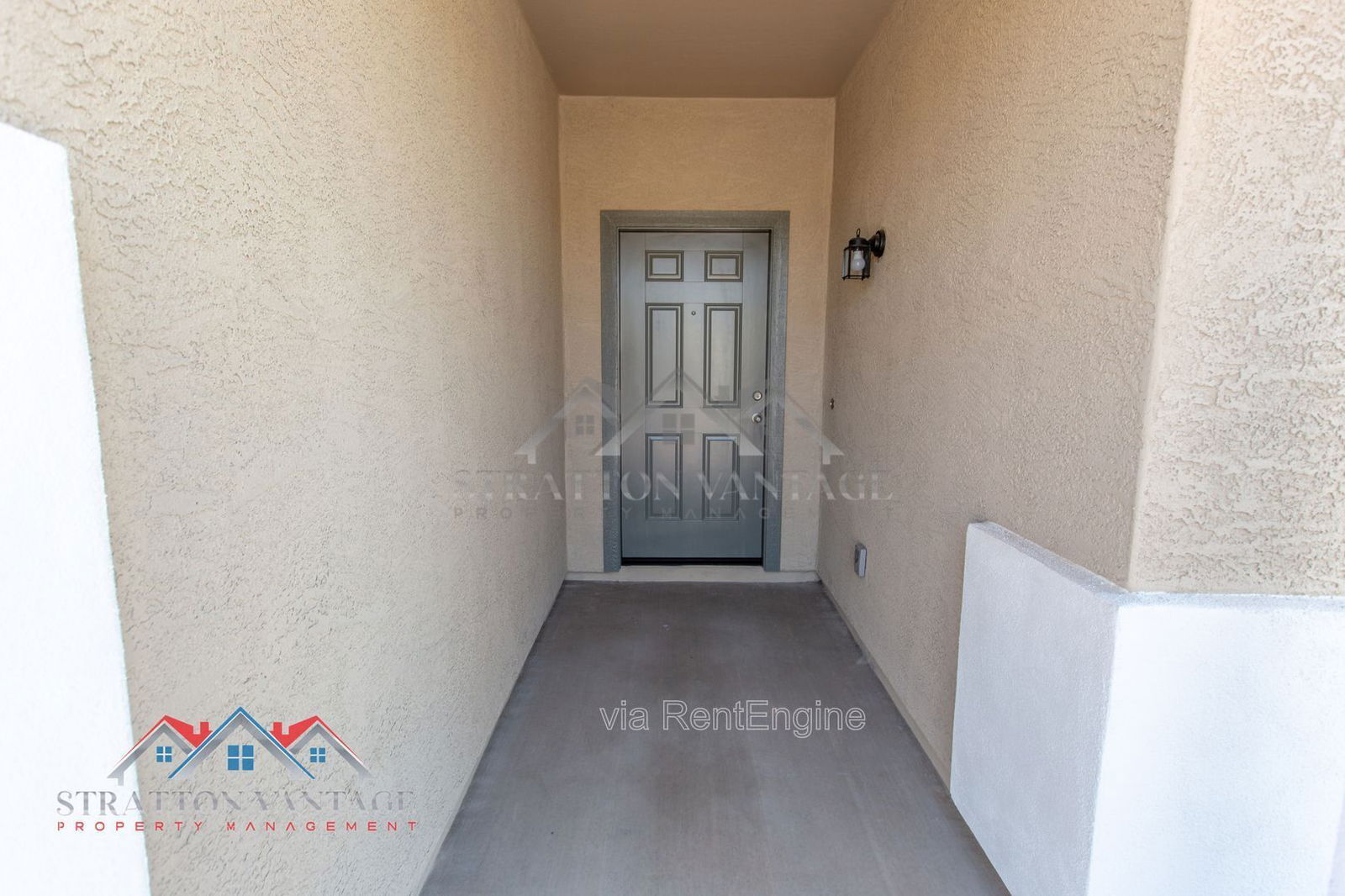 Building Photo - 495 E Rio Pl