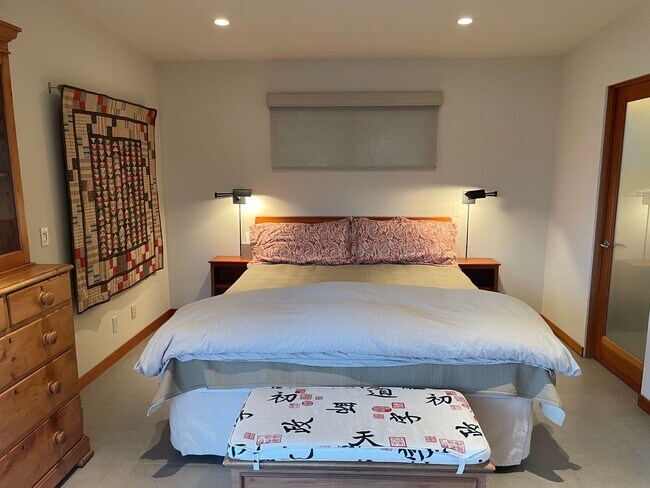 Building Photo - Spectacular View Home In Langley and Fully Furnished!