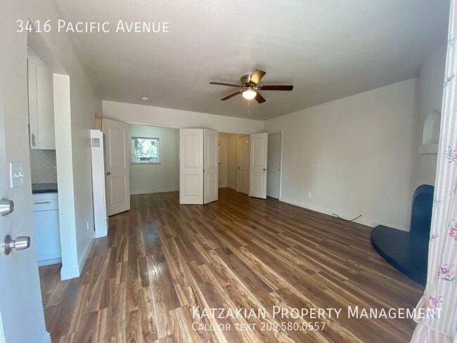 Building Photo - Downstairs 2 Bedroom 1 Bath Triplex