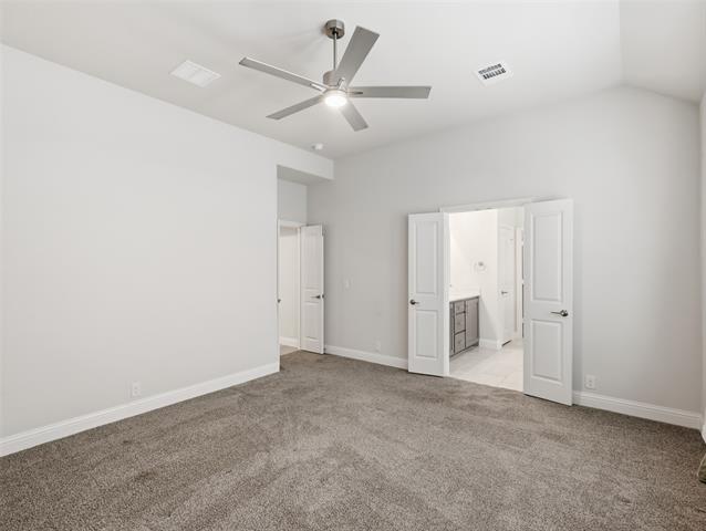 Building Photo - 201 Sweetwater Dr