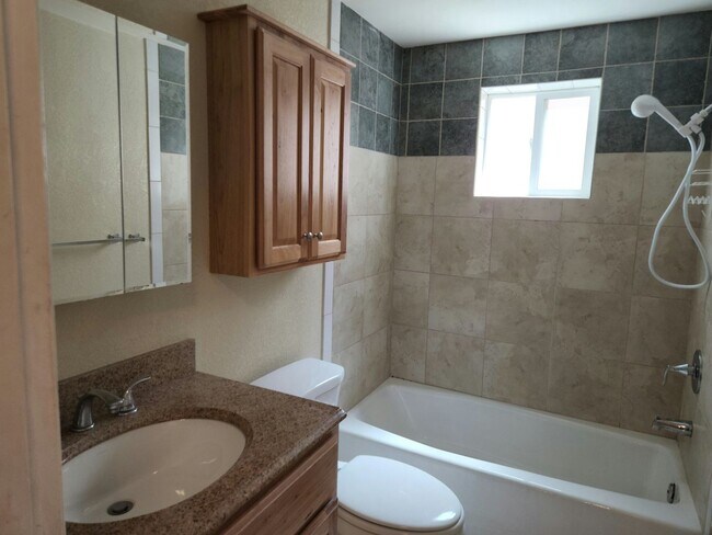 Building Photo - 104