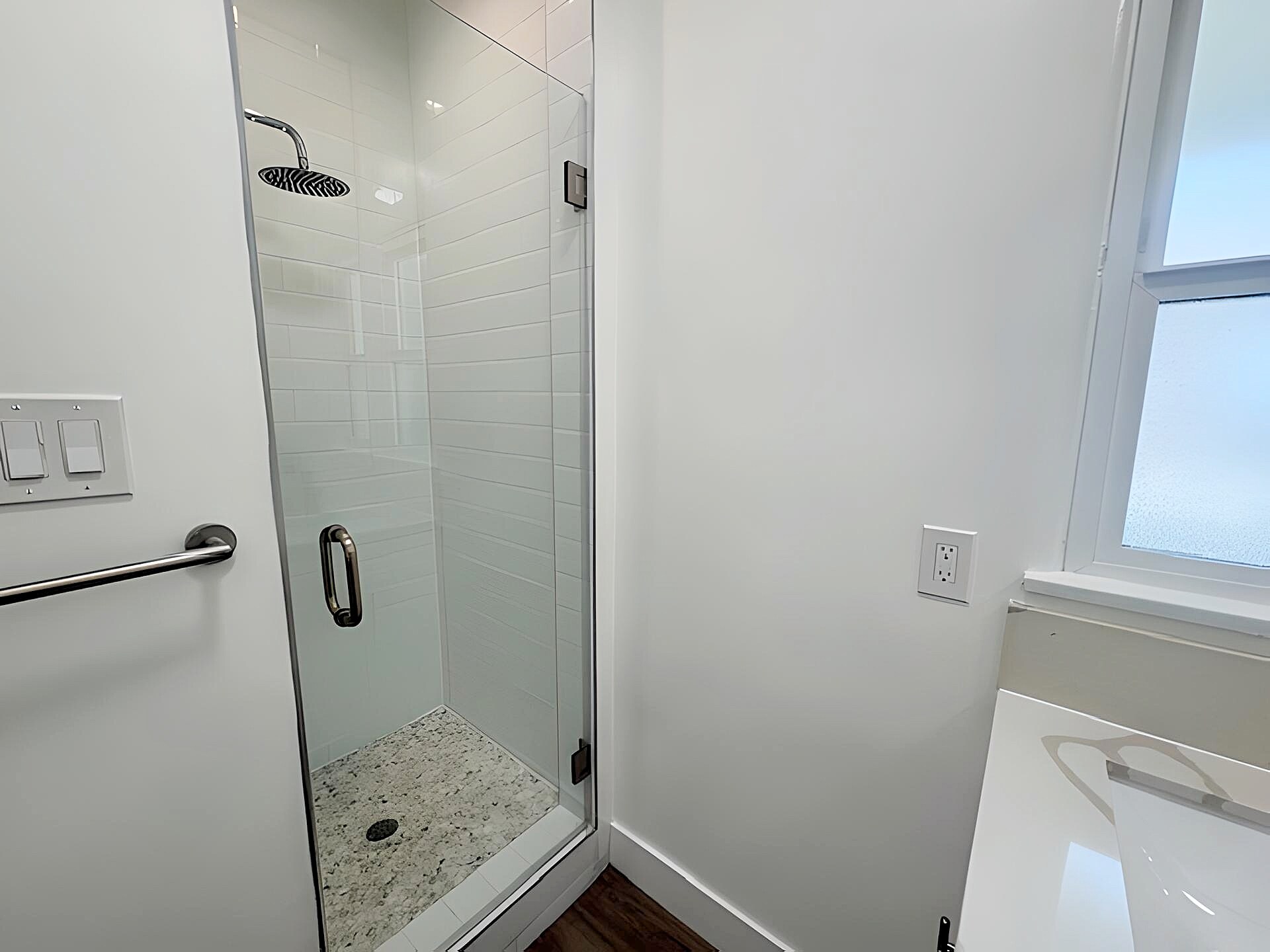 Building Photo - 126 N Hamilton Dr