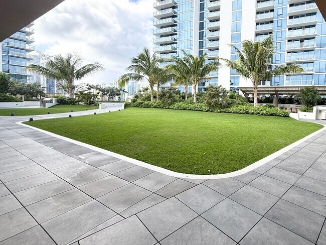 Building Photo - Newly built - The Park on Keeaumoku