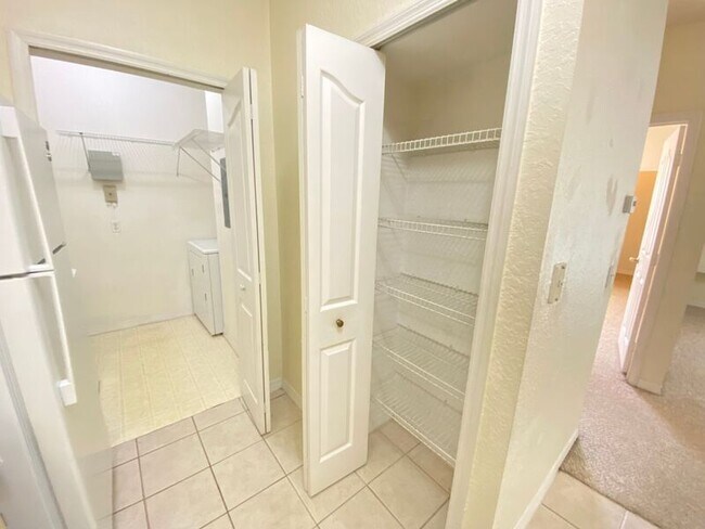 Building Photo - 1325 Lake Shadow Cir