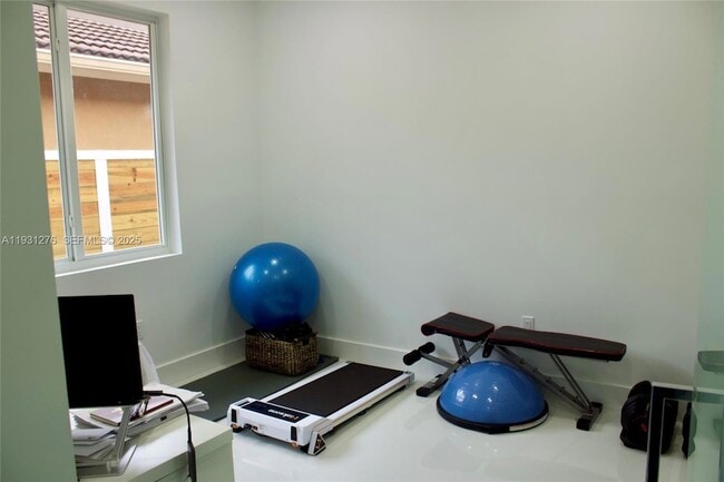 Building Photo - 16056 SW 66th Terrace