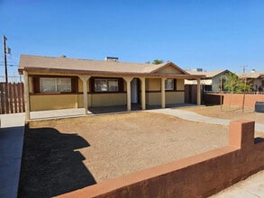 Building Photo - MOVE IN READY!!RENT TO OWN PROGRAM!! 3 BED...