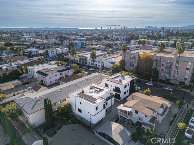 Building Photo - 1342 N Kingsley Dr