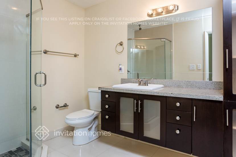 Building Photo - 7425 SW 12th Ct