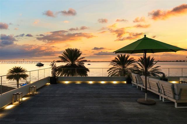 Building Photo - 360 Harbor Dr