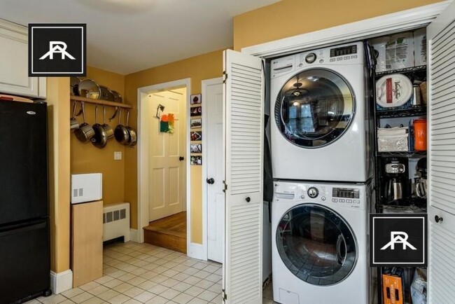 Building Photo - 3 bedroom in Brighton MA 02135