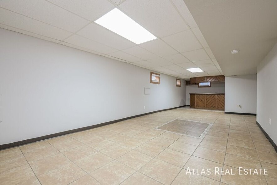 Building Photo - 10290 Benton St