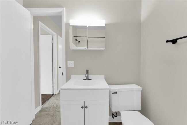 Building Photo - 1415 Wyandotte Ave