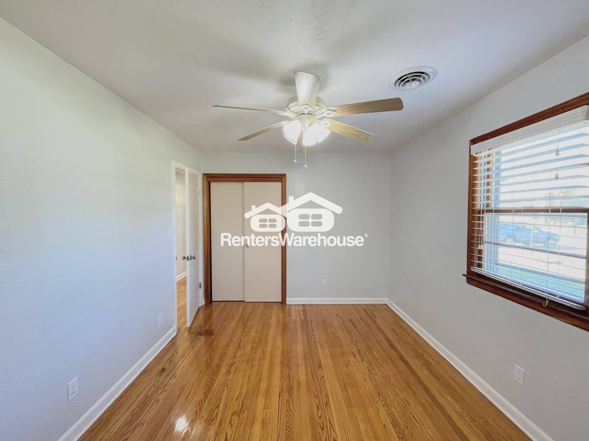 Building Photo - 712 Woodstock Rd