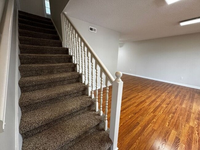 Building Photo - Townhome with attached garage near Tech Corridor and Research Park