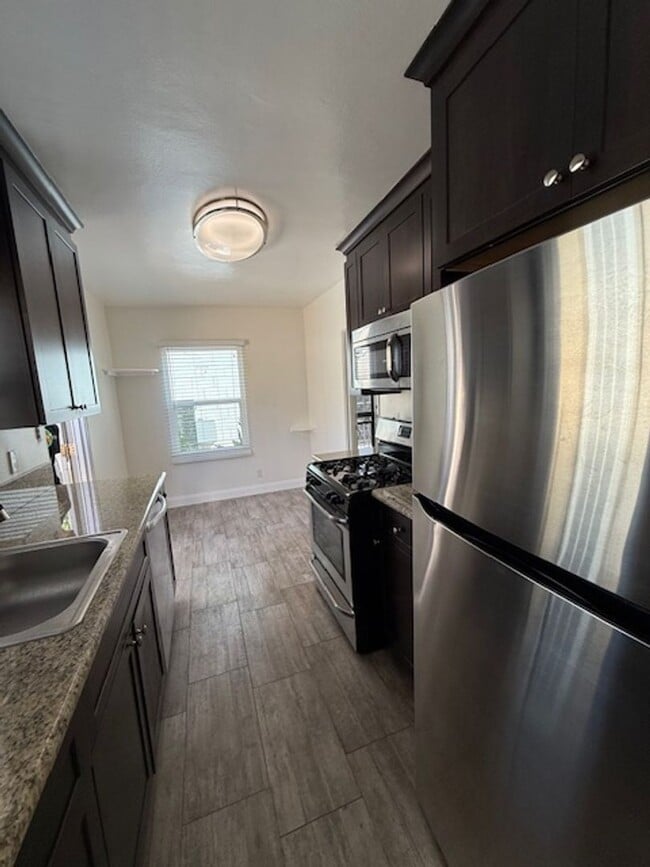 Building Photo - La Mesa Multi