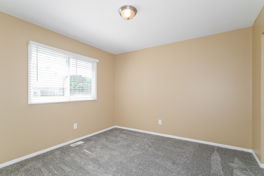 Building Photo - 174 Birchleaf Dr