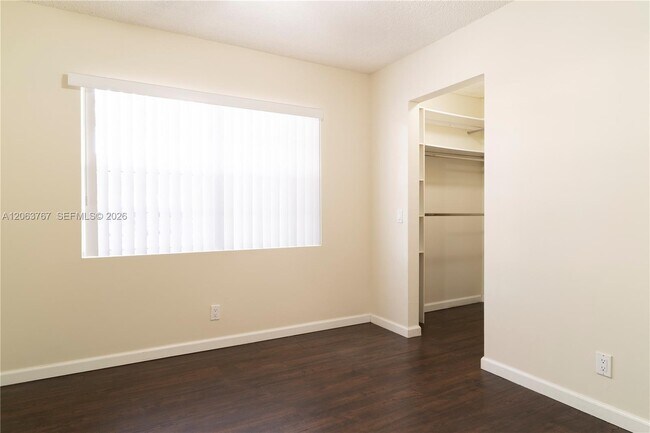 Building Photo - 1494 Springside Dr
